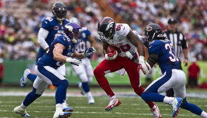 开云体育备用网址-德甲“榜首厮杀”_拜仁连续追赶多特